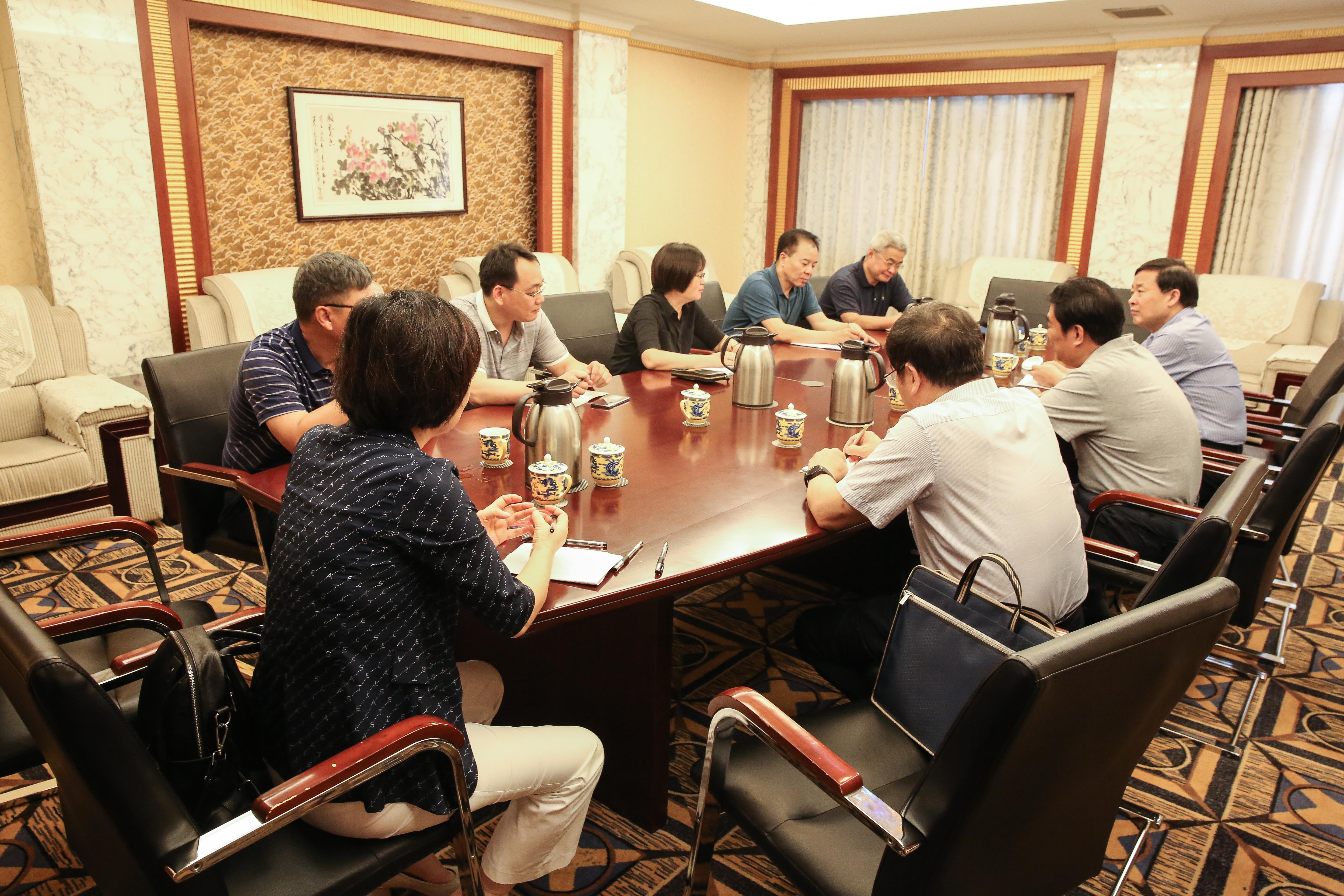 山東省人力資源社會保障廳、省財政廳召開座談會