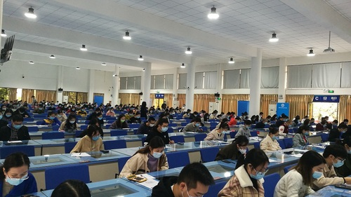 圖三、現(xiàn)場巡考.jpg