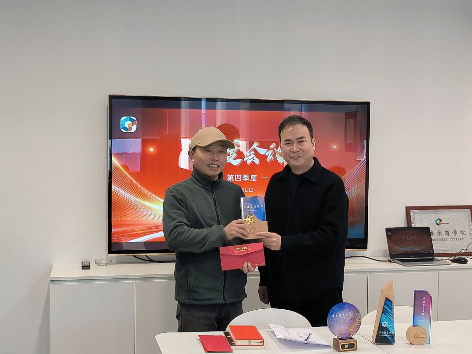 1737000177634418.jpg 6b9b115b15066e1977b3c82839de9efc.jpg