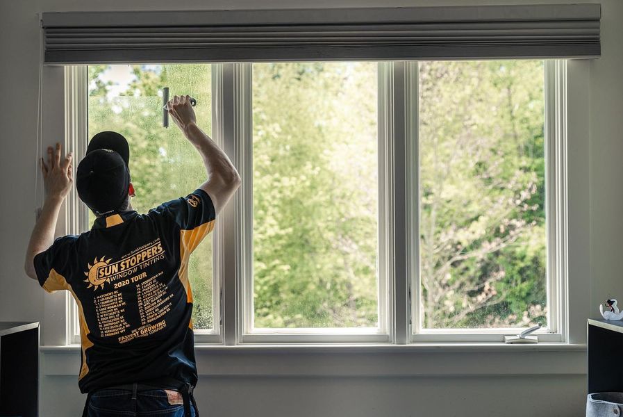 裝了窗簾，是不是就不需要貼建筑膜？